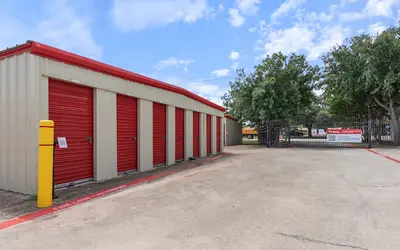 10 Federal Storage at 7510 Smithfield Rd, North Richland Hills, TX