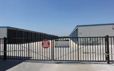 DC Storage at 17485 N MacArthur Blvd, Edmond, OK