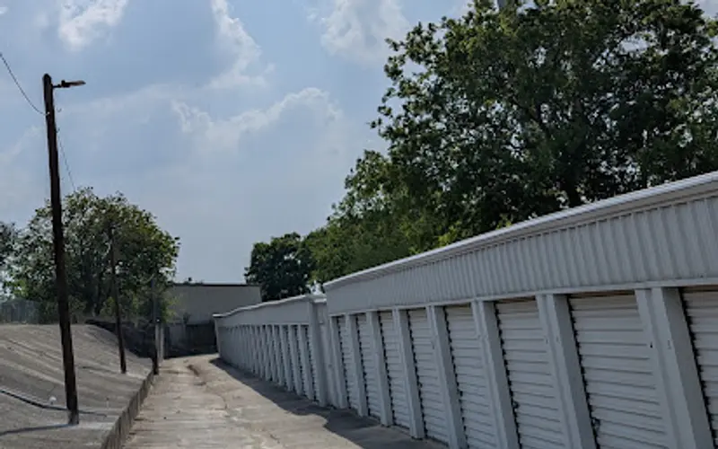 Extra Room Self-Storage at 14017 Toepperwein Rd, San Antonio, TX