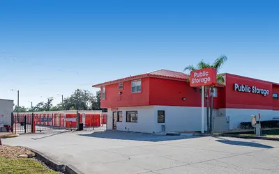 Public Storage at 1007 E Brandon Blvd, Brandon, FL