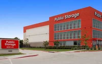 Public Storage at 10555 N Fwy, Fort Worth, TX