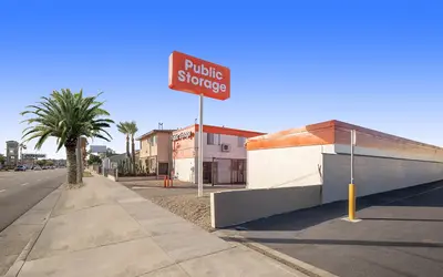 Public Storage at 10833 S Prairie Ave, Inglewood, CA