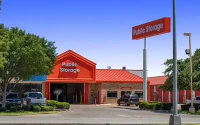 Public Storage at 1102 W Pioneer Pkwy, Grand Prairie, TX