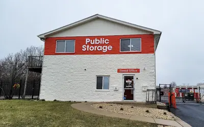 Public Storage at 1300 E Chicago St, Elgin, IL