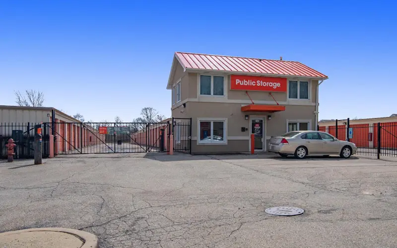 Public Storage at 143 E Lake Cook Rd, Palatine, IL