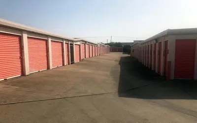Public Storage at 1501 Oates Dr, Mesquite, TX