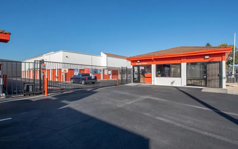Public Storage at 15285 Hesperian Blvd, San Leandro, CA