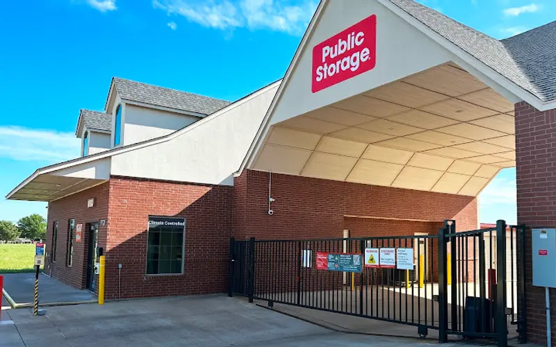 Public Storage at 17720 Griffin Dr, Edmond, OK