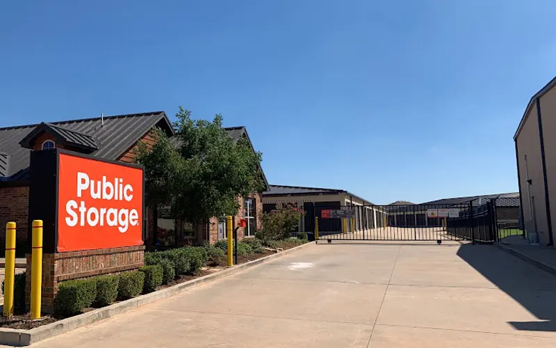 Public Storage at 18200 N May Ave, Edmond, OK