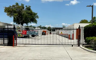 Public Storage at 235 E Oak Ridge Rd, Orlando, FL