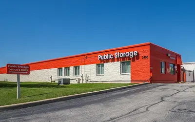 Public Storage at 2400 Palmer Dr, Schaumburg, IL