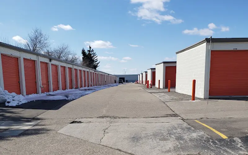 Public Storage at 2500 E 10 Mile Rd, Warren, MI
