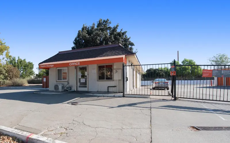 Public Storage at 2500 Santa Rita Rd, Pleasanton, CA