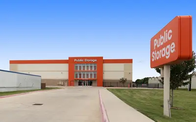 Public Storage at 2700 Shaver St, Pasadena, TX