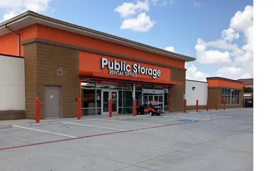 Public Storage at 2760 Brownstone Pl, Pearland, TX