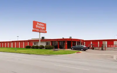 Public Storage at 3150 E Pioneer Pkwy, Arlington, TX