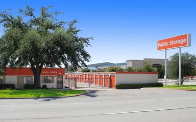 Public Storage at 3216 E Pioneer Pkwy, Arlington, TX