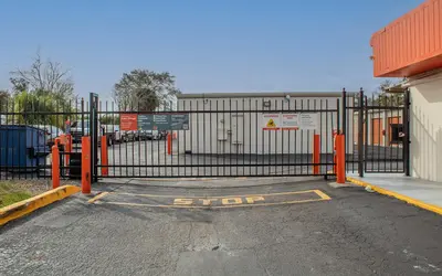 Public Storage at 3900 W Colonial Dr, Orlando, FL