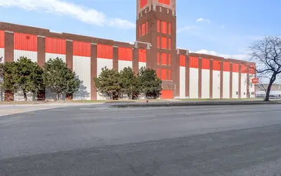 Public Storage at 4520 W Cermak Rd, Chicago, IL