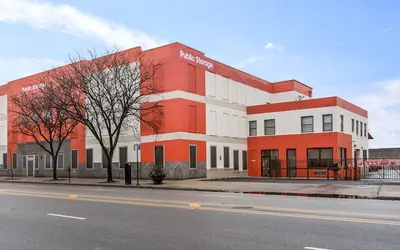 Public Storage at 5643 N Broadway, Chicago, IL