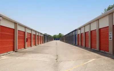 Public Storage at 5710 W Broadway St, Pearland, TX