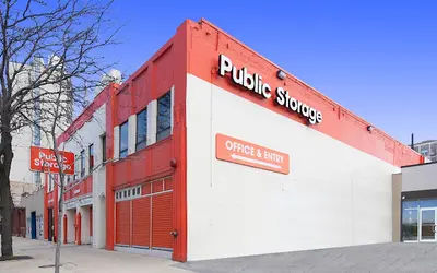 Public Storage at 5733 N Broadway, Chicago, IL