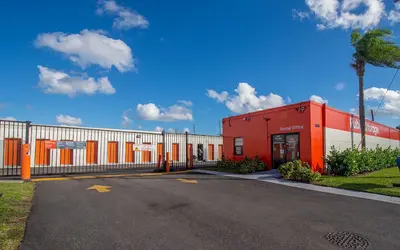 Public Storage at 5850 Powerline Rd, Fort Lauderdale, FL