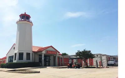 Public Storage at 601 N Stemmons Fwy, Lewisville, TX