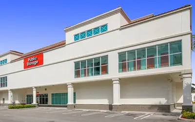 Public Storage at 9495 Sheridan St, Hollywood, FL