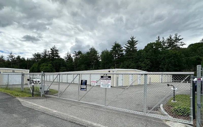 StorageTek - Knox Marsh Road at 1800 Lilac Ln, Dover, NH